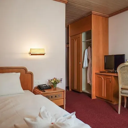 Готель Thermalhotel De France 4*